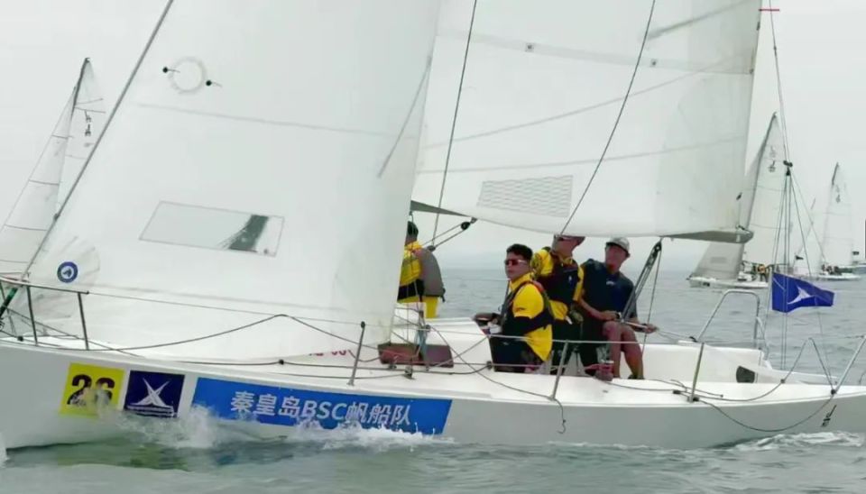 包含阿根廷选手在帆船比赛中取得领先位置的词条