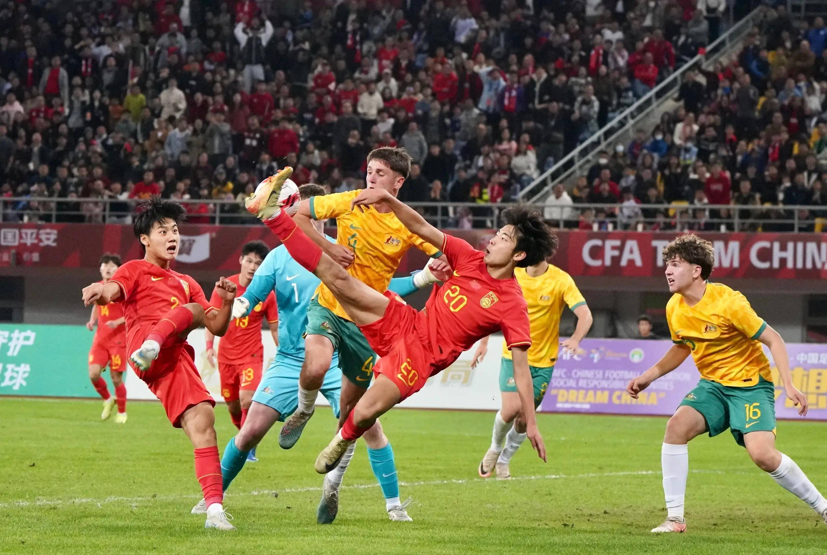 亚洲杯观众踊跃，足球风暴席卷亚洲的简单介绍