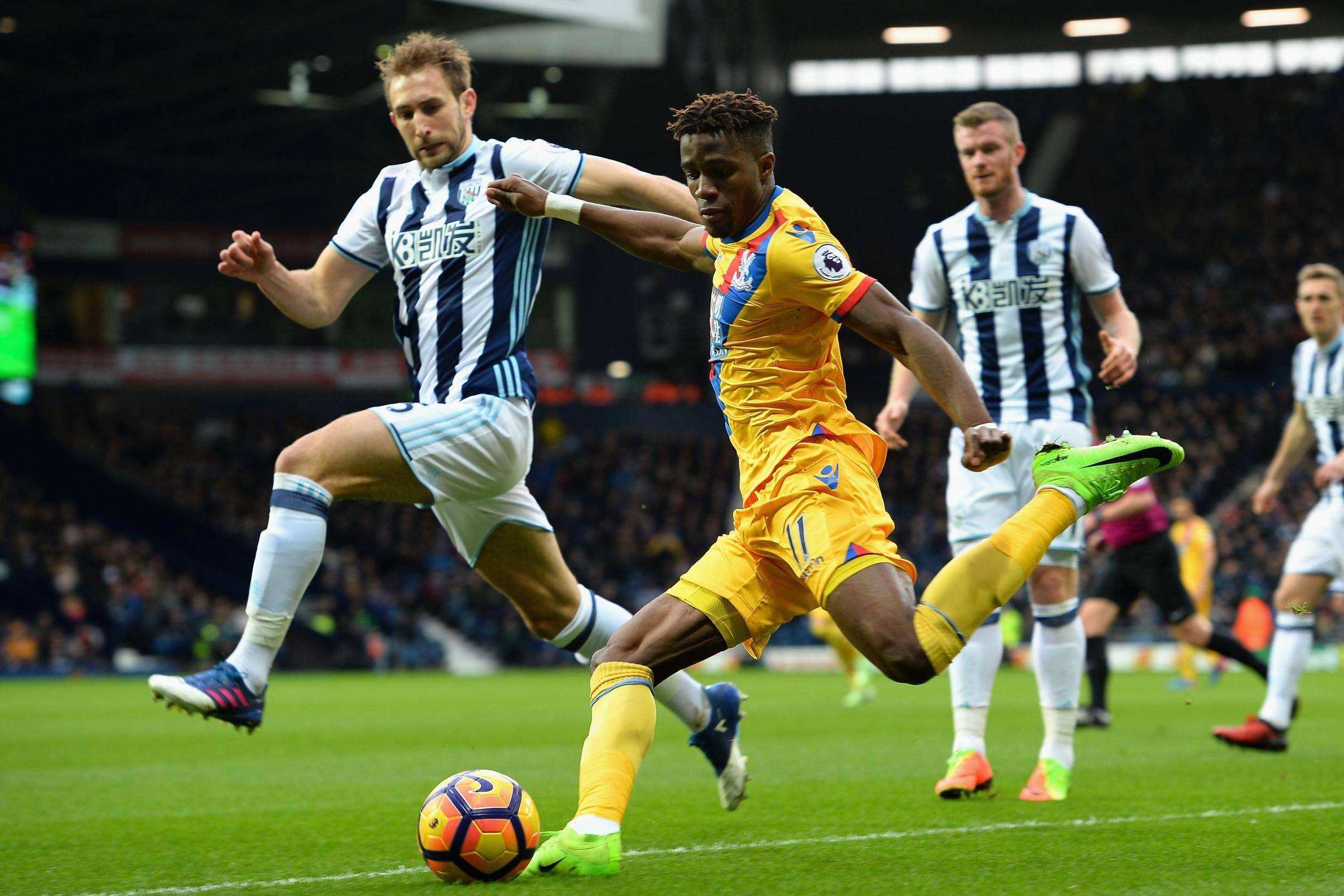 开云体育在线-哈德斯菲尔德坚守主场，球队氛围浓厚的简单介绍