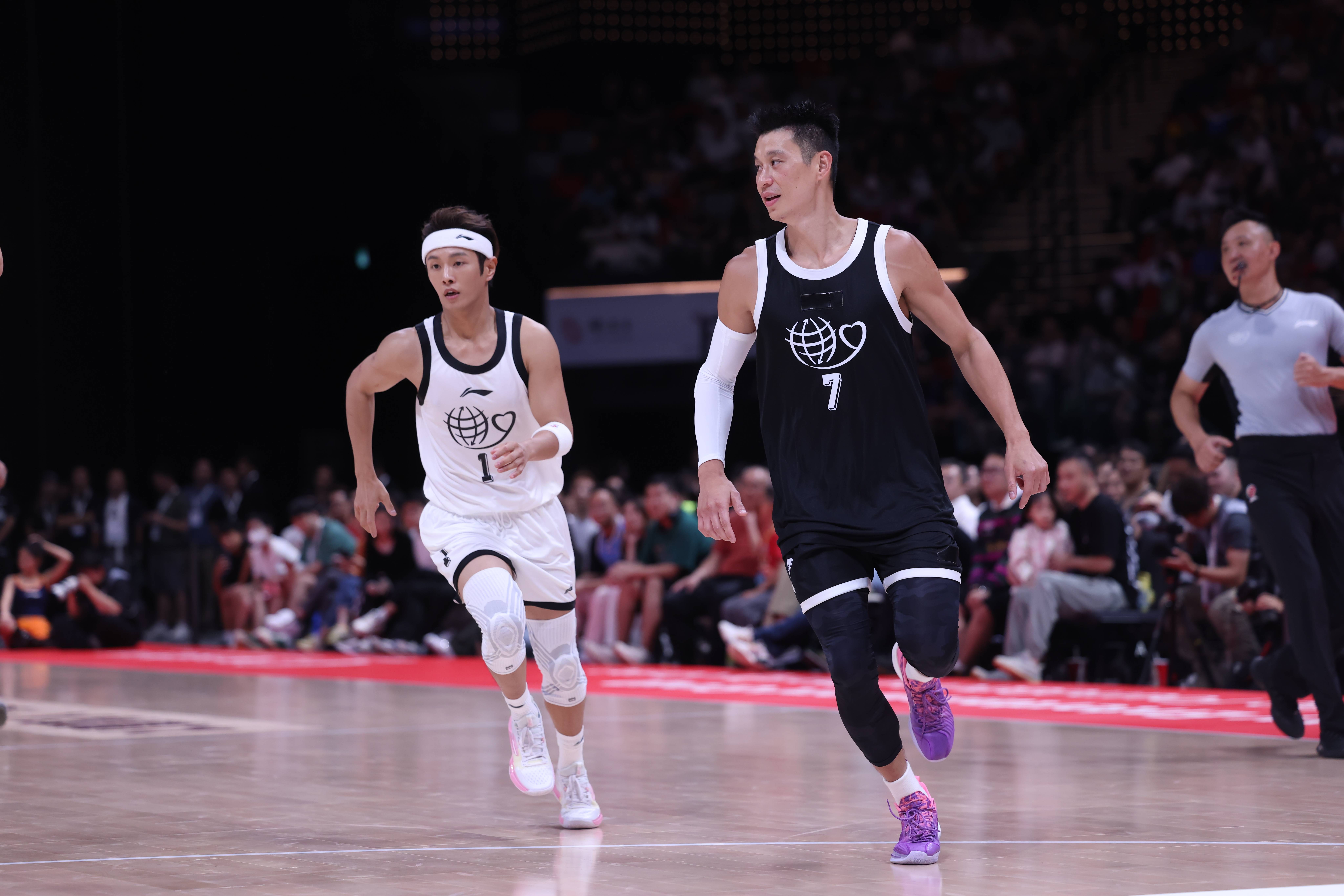 著名球星慈善明星赛现场精彩绽放，爱心无限的简单介绍