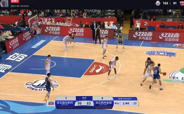 体育场上的胜负，让球迷心跳加速